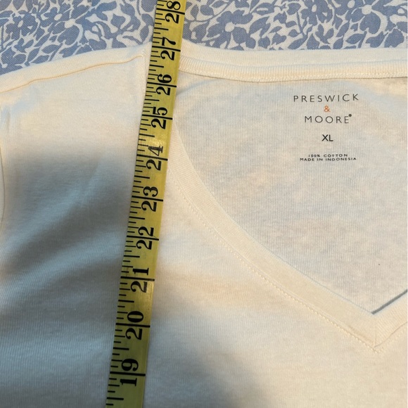 Preswick & Moore Woman’s V-Neck Shirt NWT XL - Picture 5 of 7